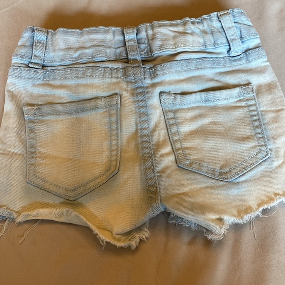 Hudson and GB Girls size 5 jean shorts bundle. Great condition. - Picture 4 of 8